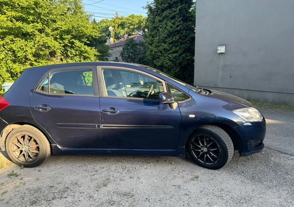 Toyota Auris cena 13999 przebieg: 199354, rok produkcji 2007 z Warszawa małe 92